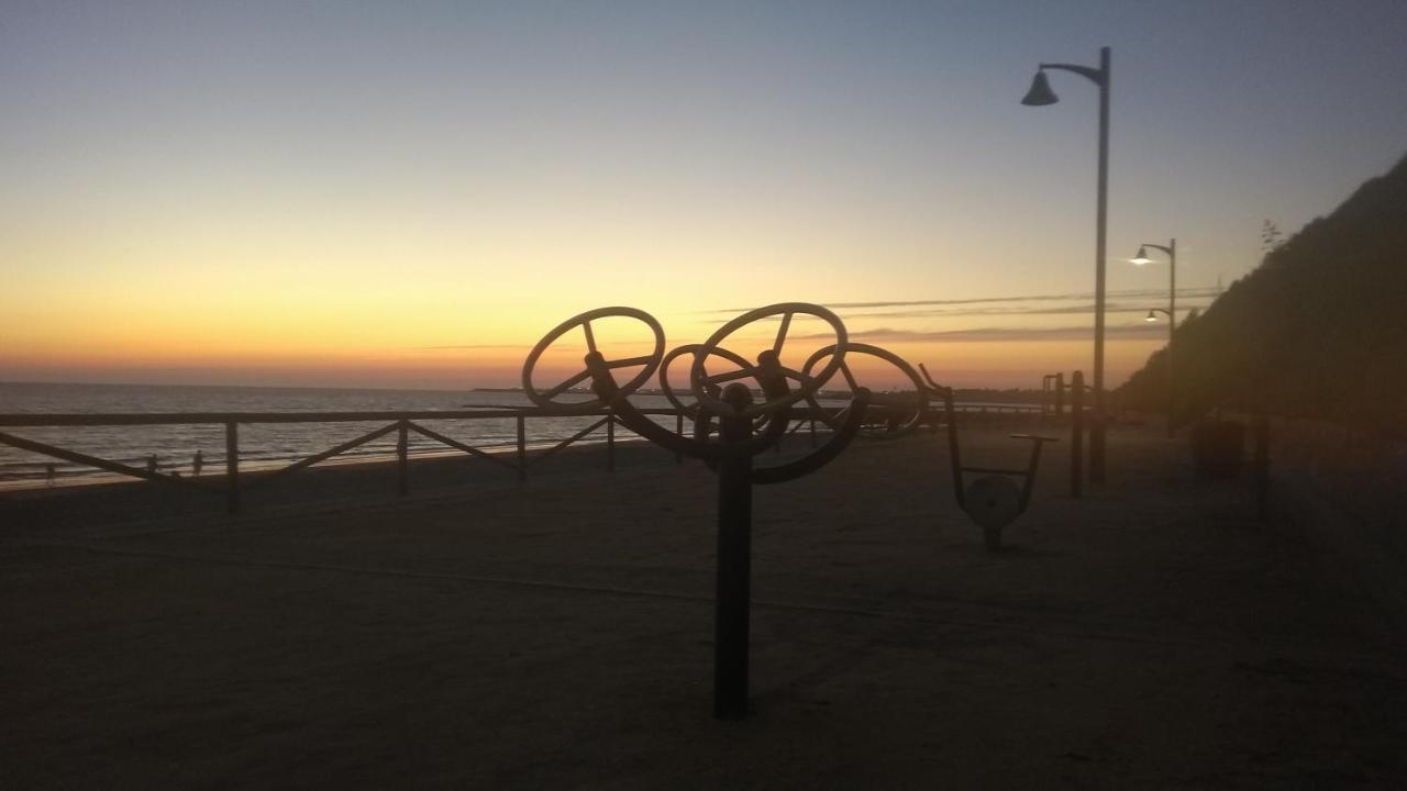 אל פוארטו דה סנטה מריה Primera Linea Playa Puerto Santa Maria Vistas Infinitas Limpieza Excepcional Parking מראה חיצוני תמונה